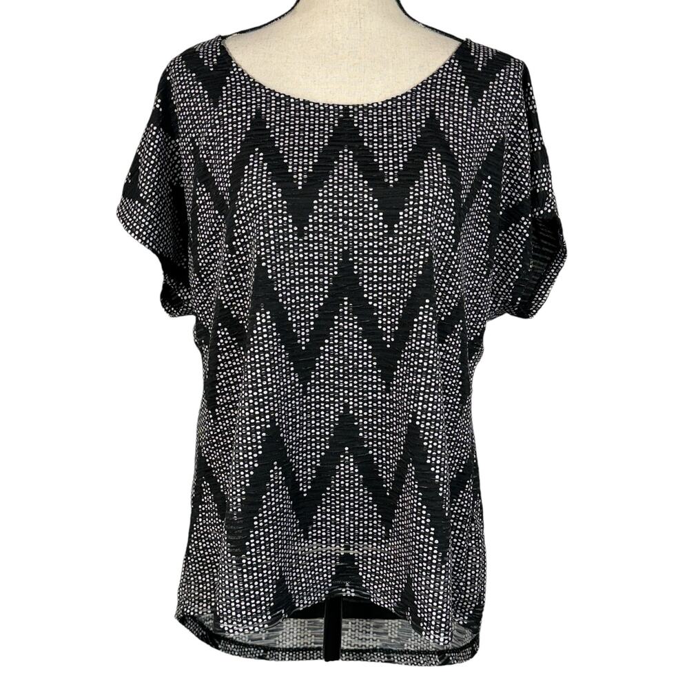 Roz & Ali X-Large Top Geometric Stretch Dolman Sleeves Lined Hi-Low Hem Black
